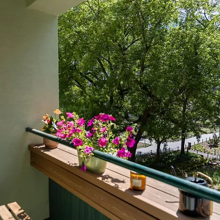 Center By The Subway And Railway Station Apartamento Varsóvia