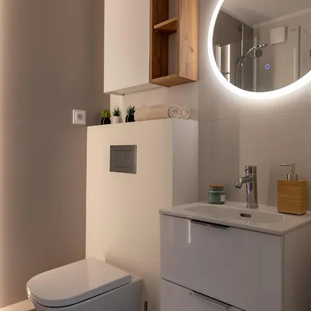 Center By The Subway And Railway Station Apartamento *