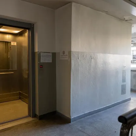 Apartamento Center By The Subway And Railway Station